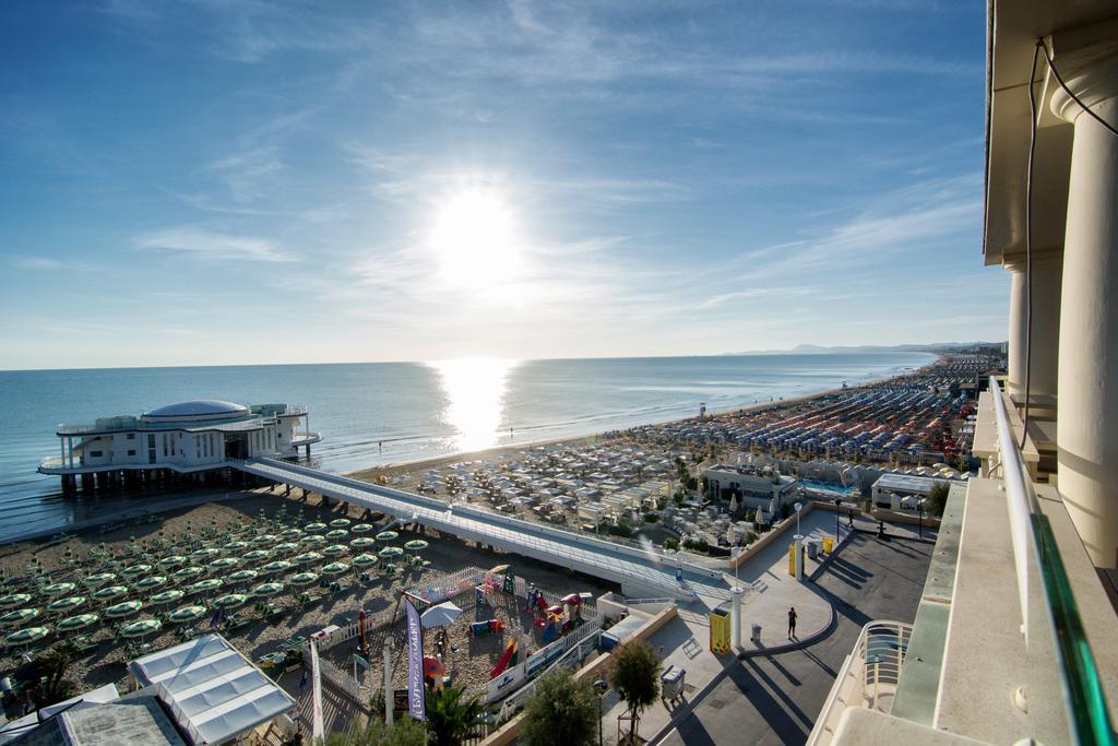 Terrazza Marconi Hotel&Spamarine Сенигаллия Экстерьер фото