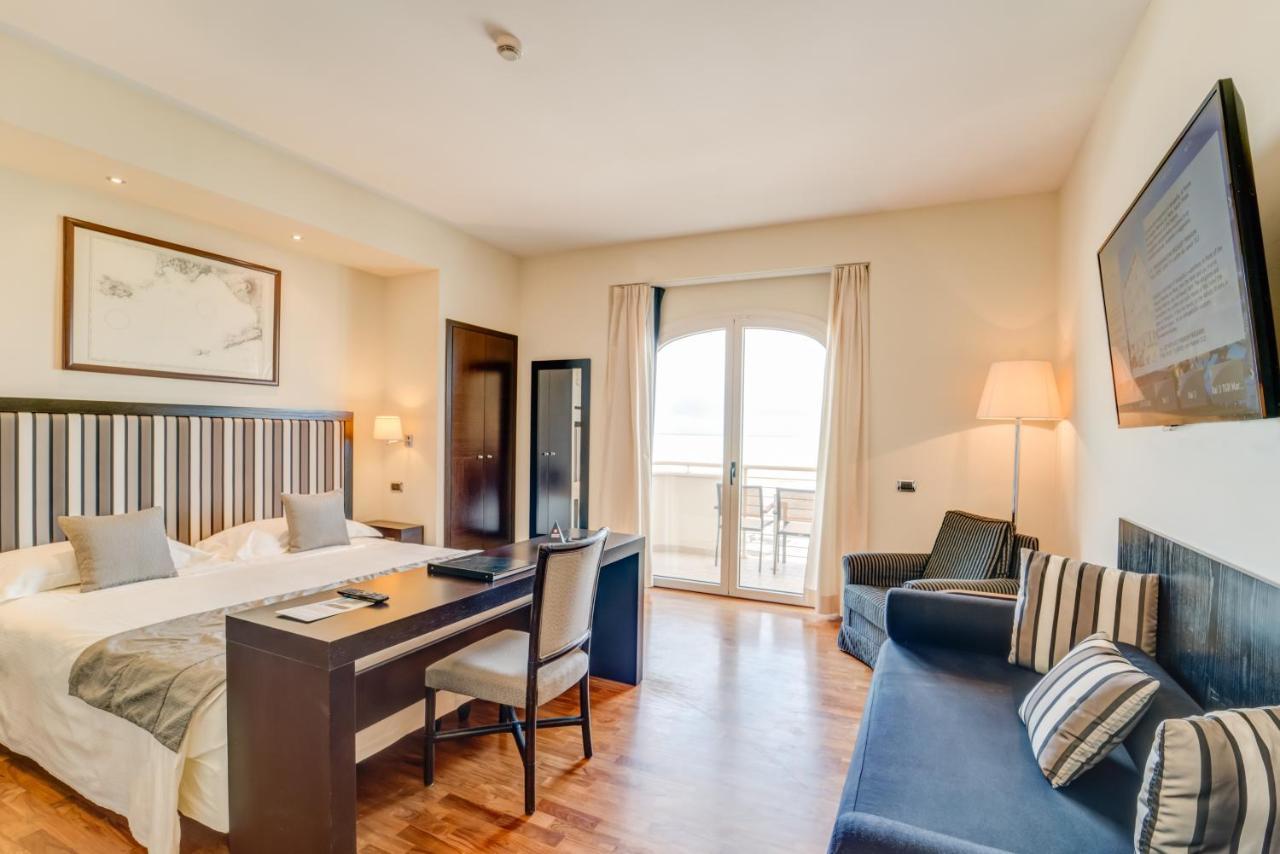 Terrazza Marconi Hotel&Spamarine Сенигаллия Экстерьер фото