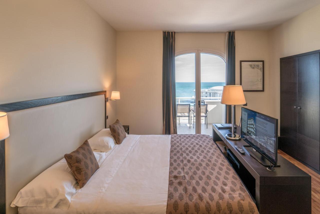 Terrazza Marconi Hotel&Spamarine Сенигаллия Экстерьер фото